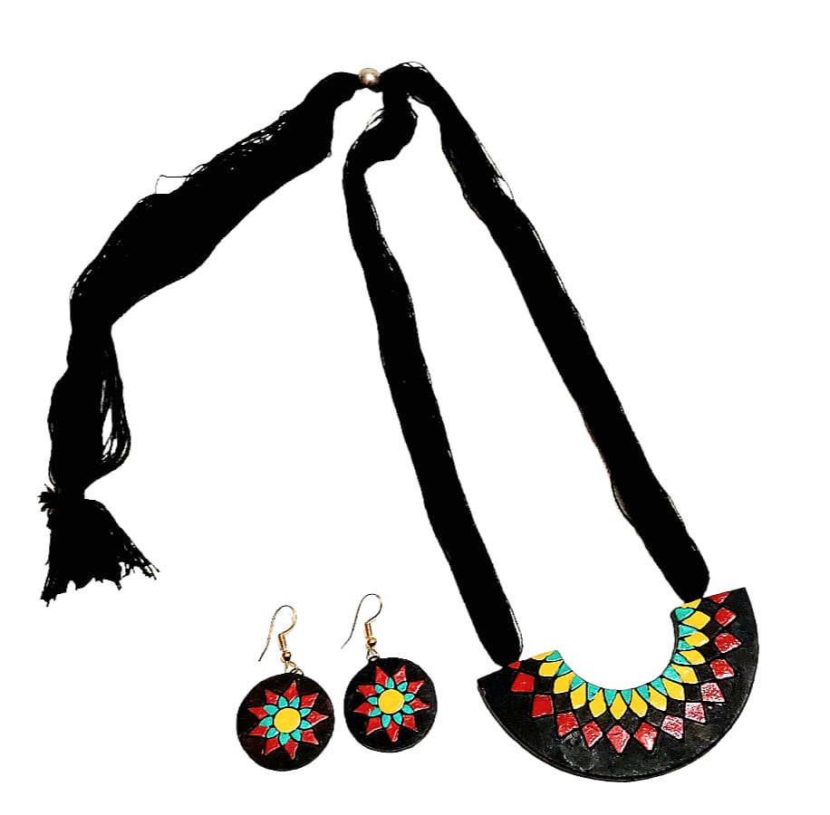 Terracotta Thread Necklace Sets