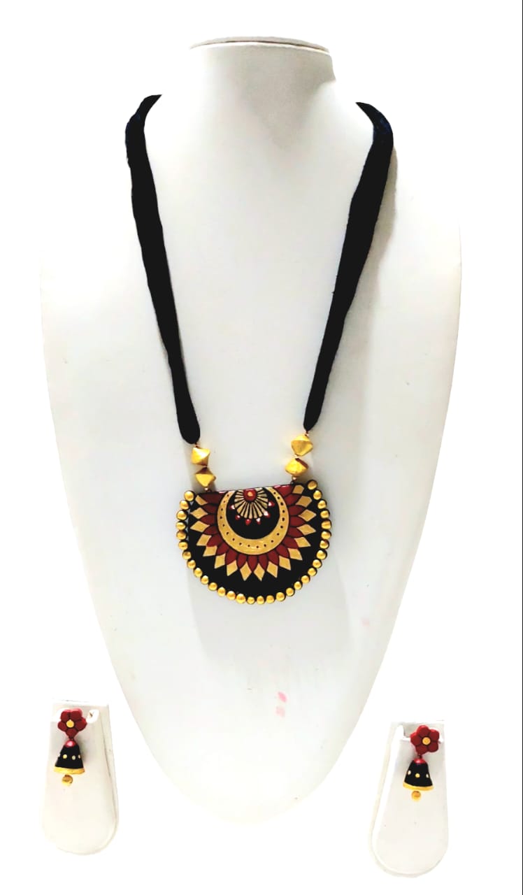 Terracotta Thread Necklace Sets