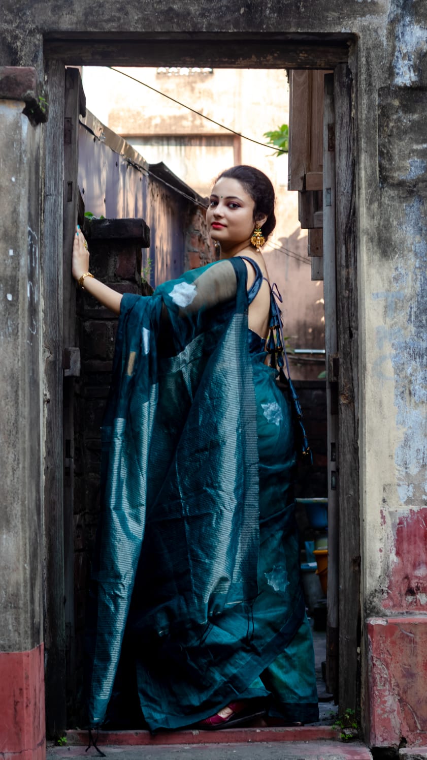 Matka Muslin Sarees With Copper & Silver Zari Work For Women & Girls