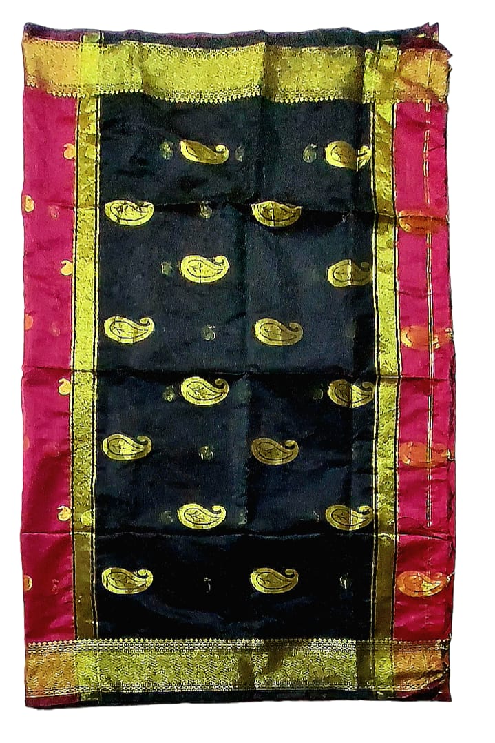 Maheshwari Cotton Silk Saree with Contrast Blouse & Contrast Pallu