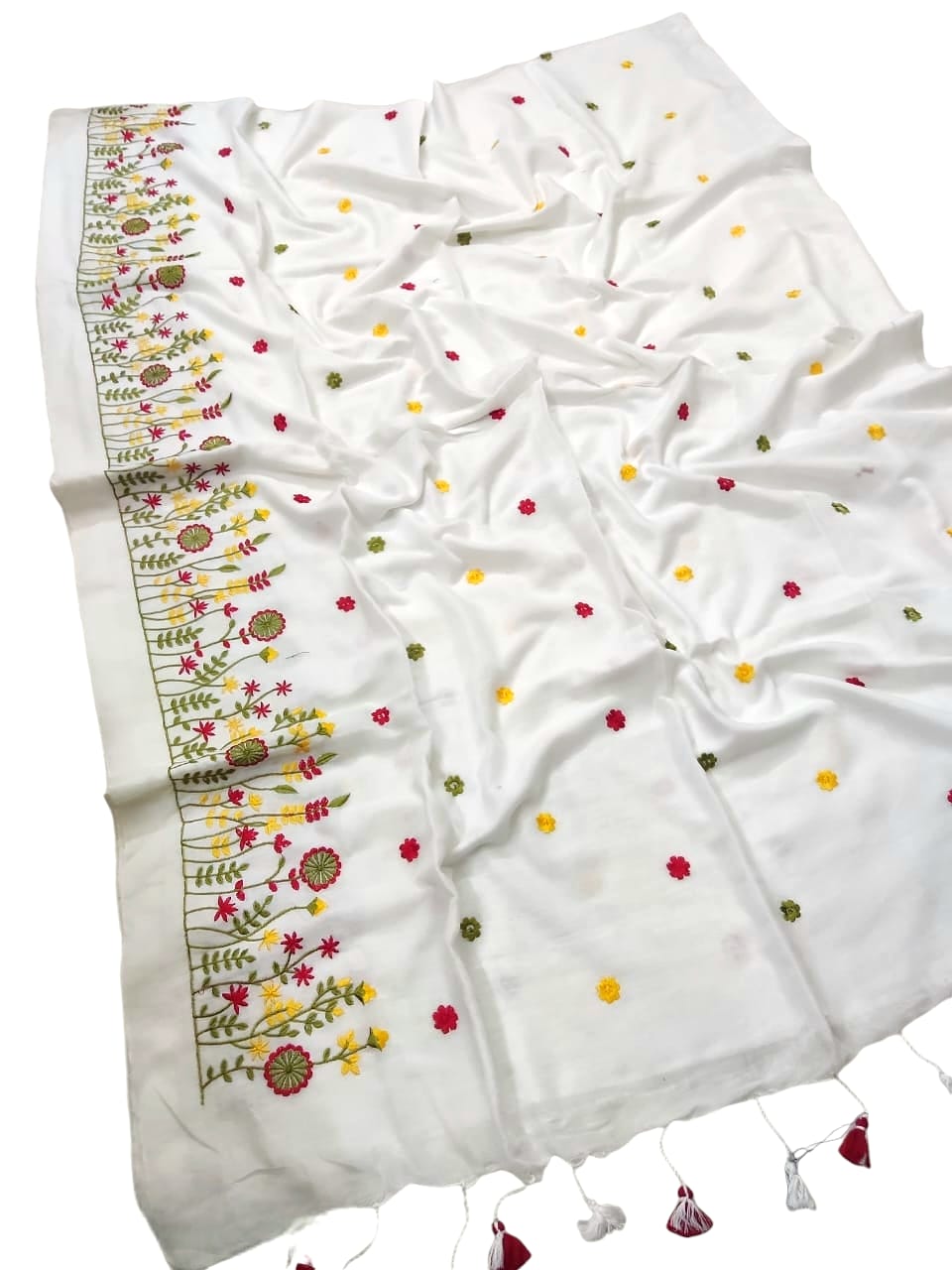 Fashweave Pure Cotton Embroidered Saree for Women and Girls | A Timeless Fusion of Traditional Craftsmanship and Contemporary Elegance, Perfect for Every Special Occasion